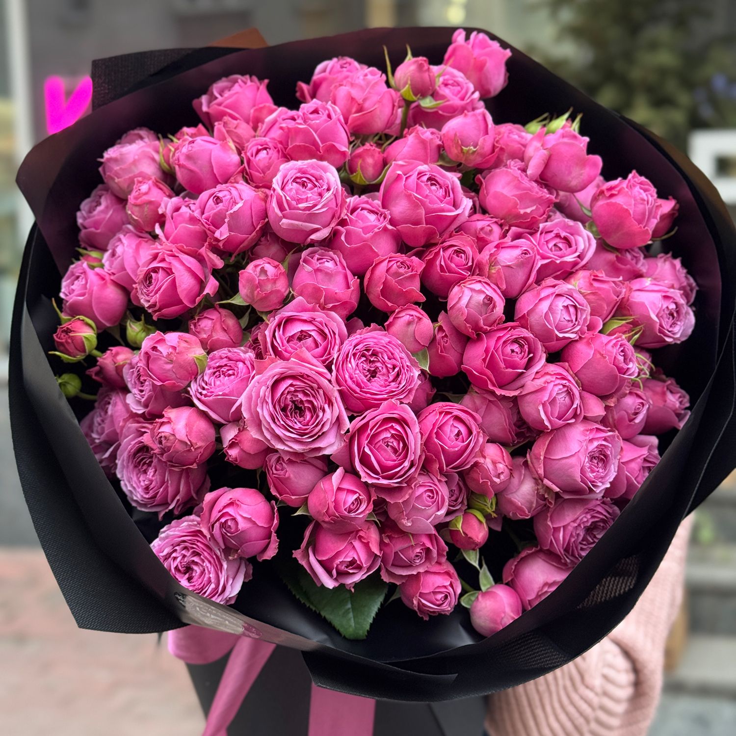 Bouquet 35 pink peony spray roses