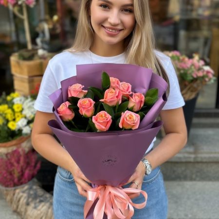 aspidistra, rose (9 pcs.), packaging, ribbon