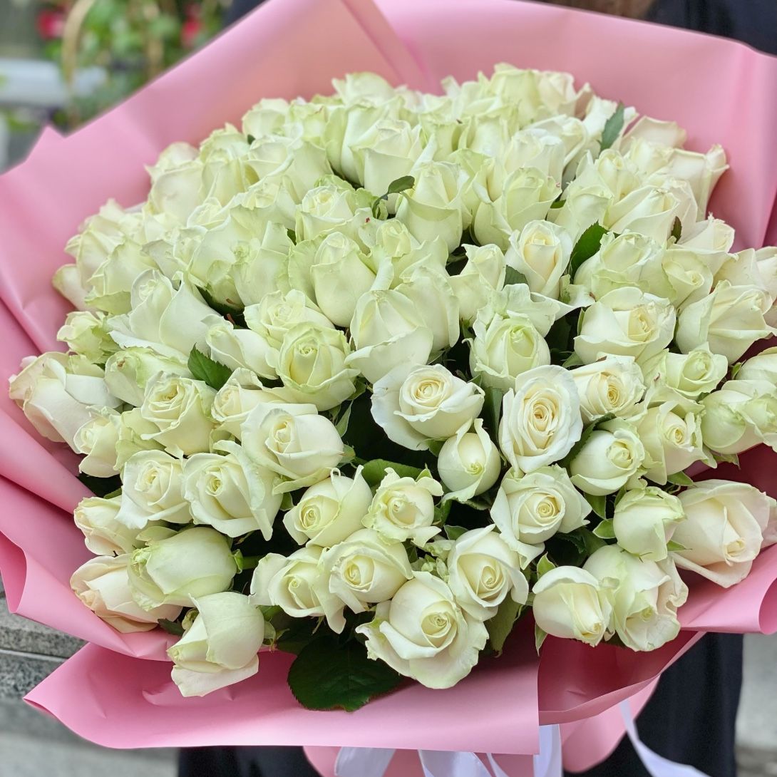 Order the bouquet in our online shop. Delivery!