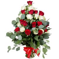 Buy the gorgeous bouquet of roses with delivery